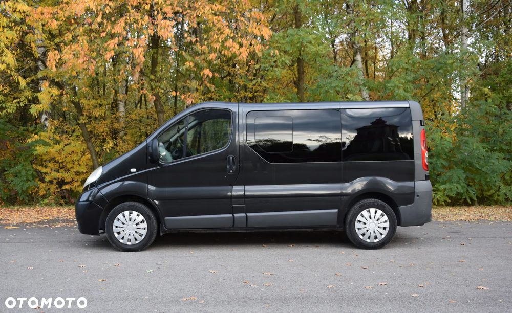 Opel Vivaro 2012 photo 3