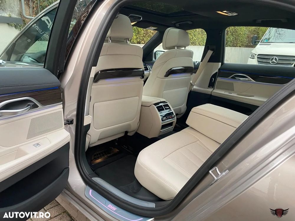 BMW Seria 7 730d xDrive - 33