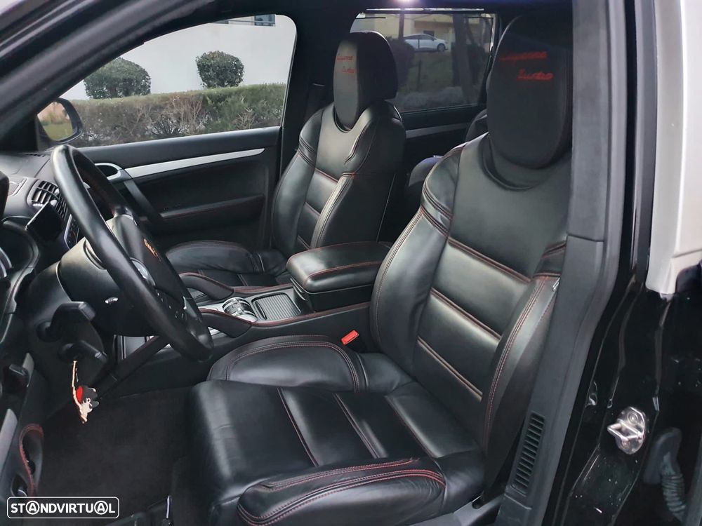 Porsche Cayenne Turbo - 7