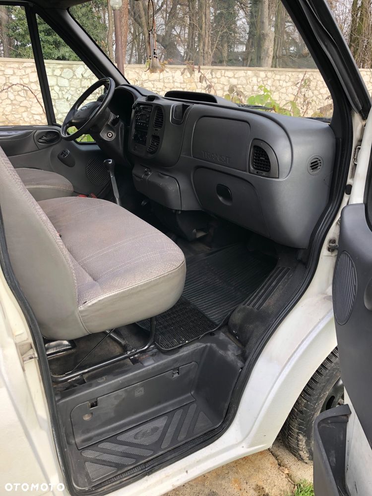 Ford Transit - 10
