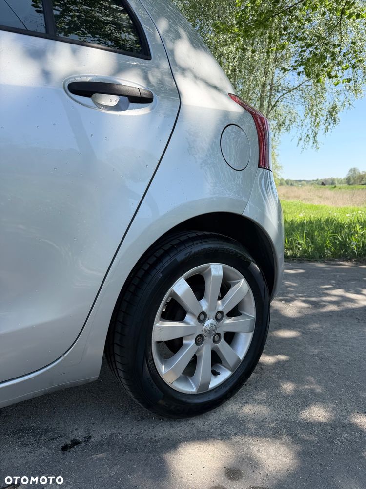 Toyota Yaris 1.3 Luna A/C - 12