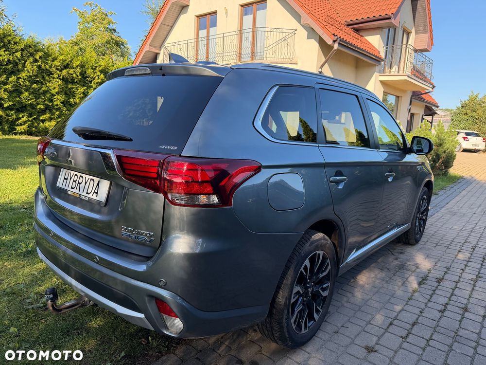 Mitsubishi Outlander Intense + - 26