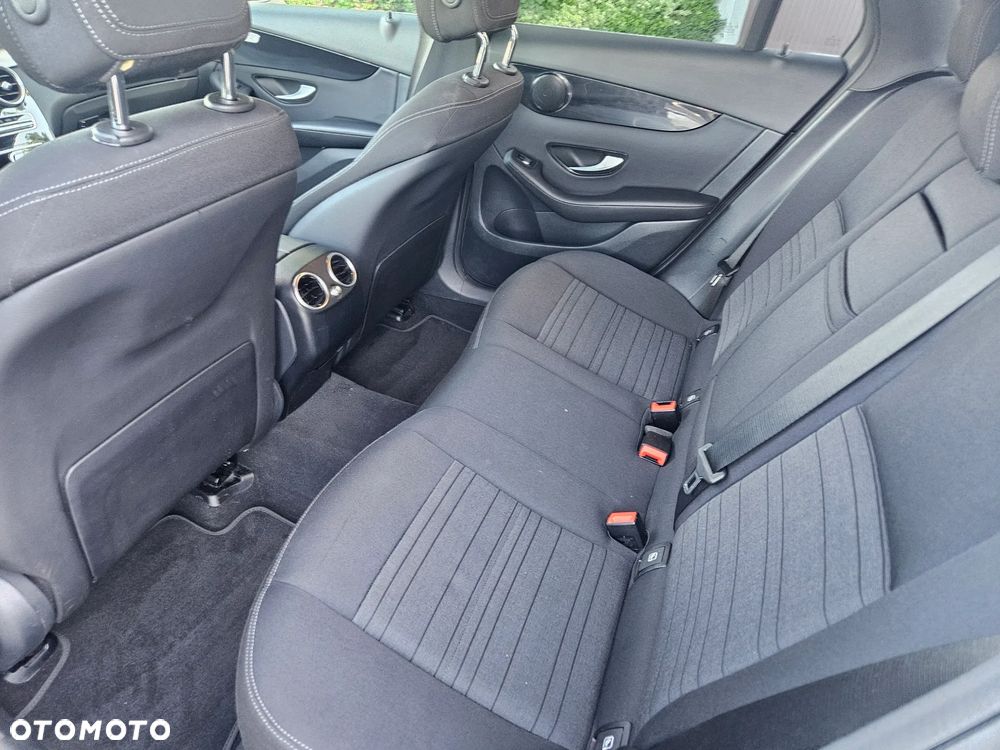 Mercedes-Benz GLC 300 e 4-Matic - 15