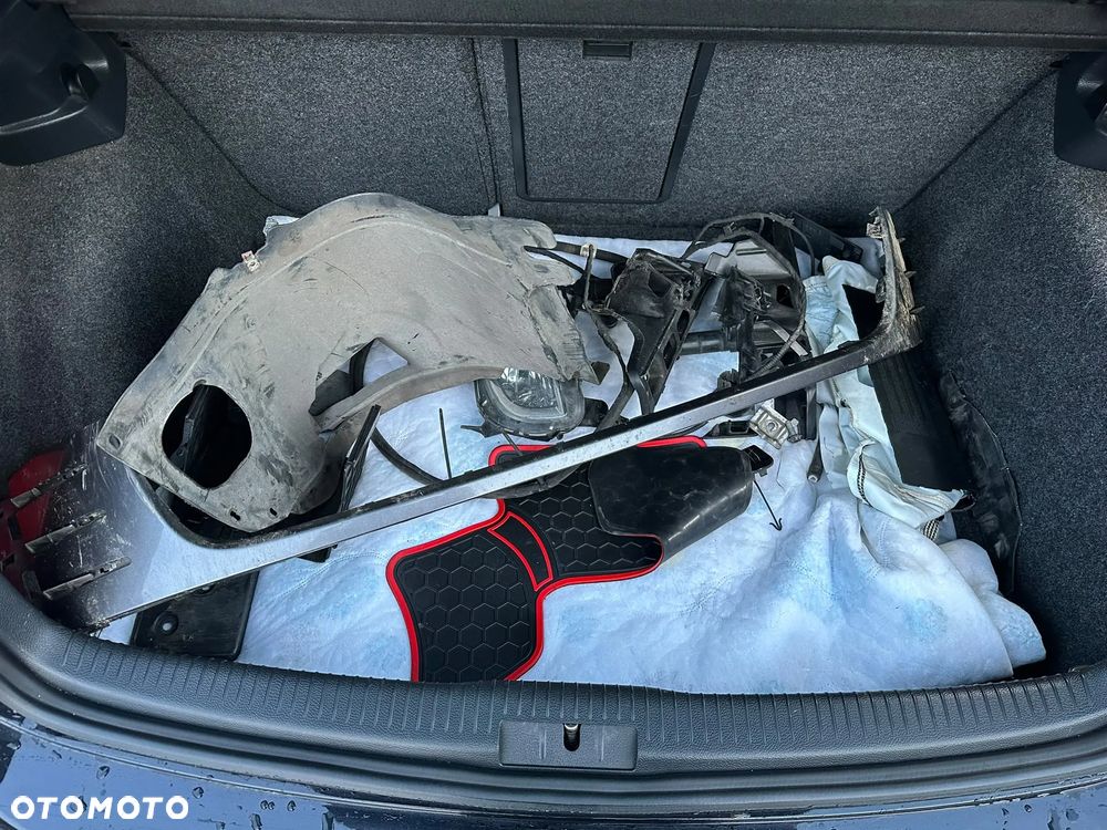 Volkswagen Golf - 13