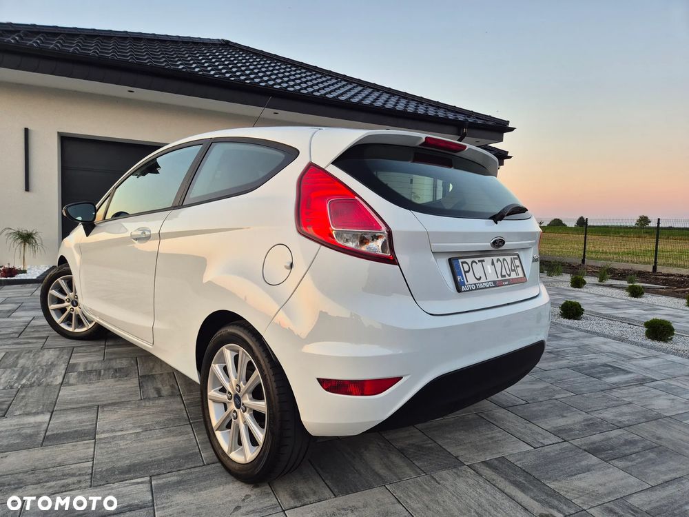 Ford Fiesta 1.25 Celebration - 16