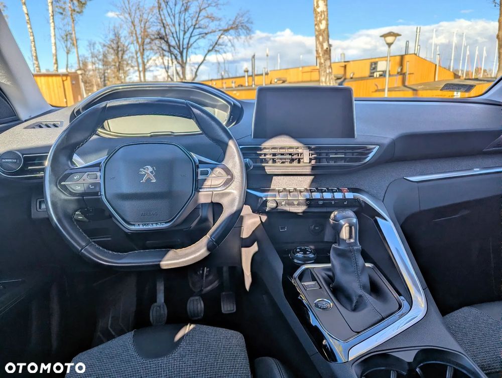 Peugeot 3008 1.2 PureTech Allure S&S - 13