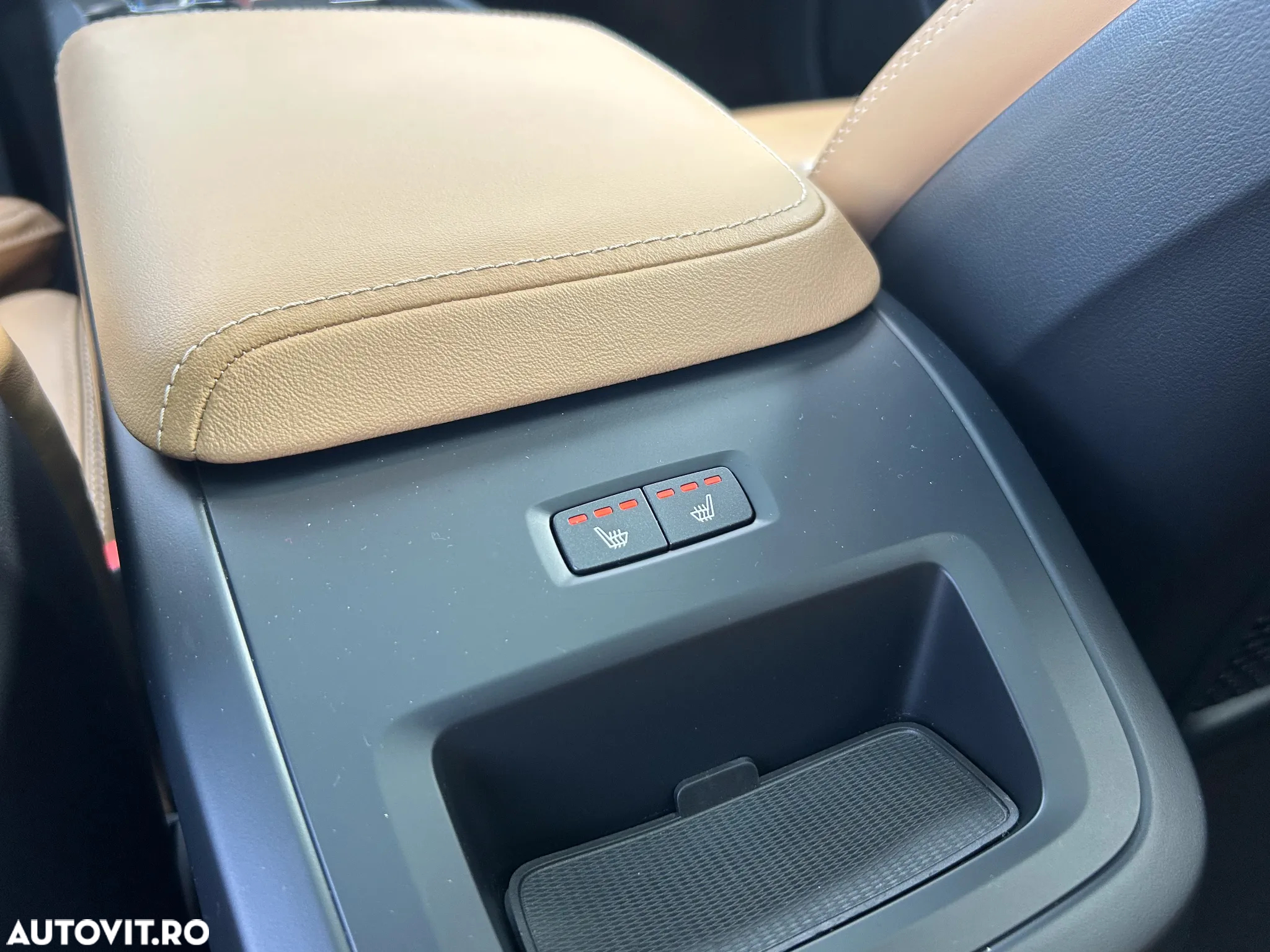 Volvo V60 B4 MHEV AT8 FWD Inscription - 15