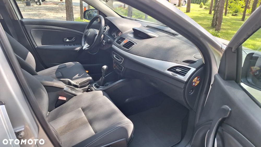 Renault Megane 1.6 16V 110 Expression - 6