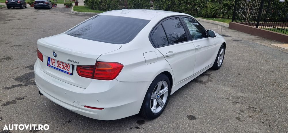 BMW Seria 3 320d DPF Aut. Edition Exclusive - 6