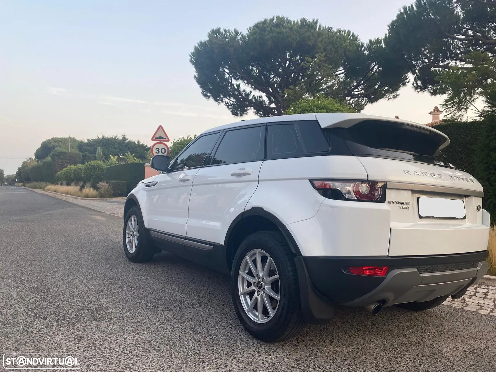 Land Rover Range Rover Evoque 2.2 SD4 Dynamic Auto - 16