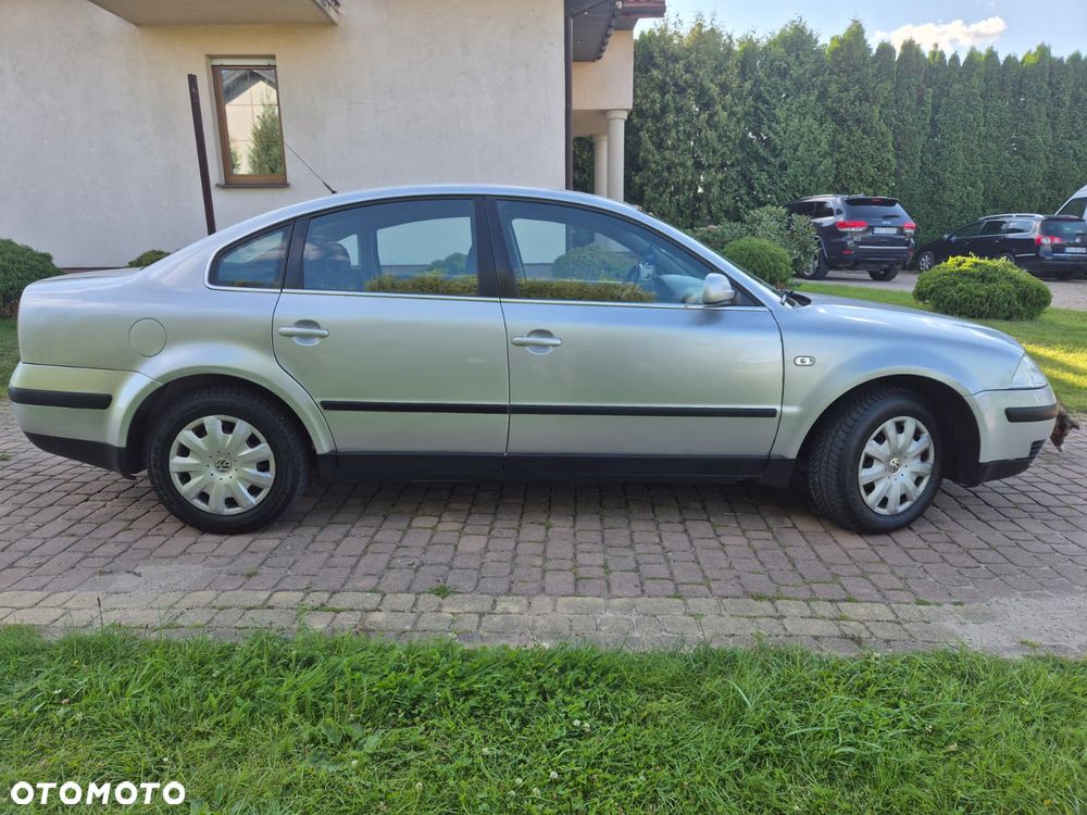 Volkswagen Passat 1.9 TDI Comfortline - 16