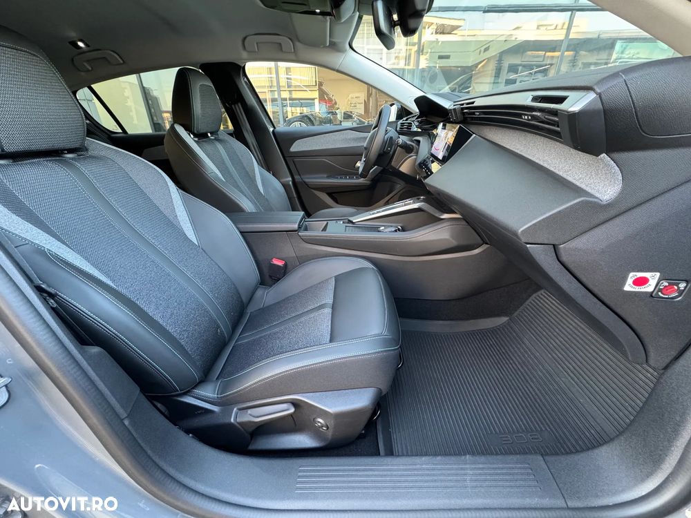 Peugeot 308 1.2 L PureTech Turbo S&S EAT8 Allure Pack - 8