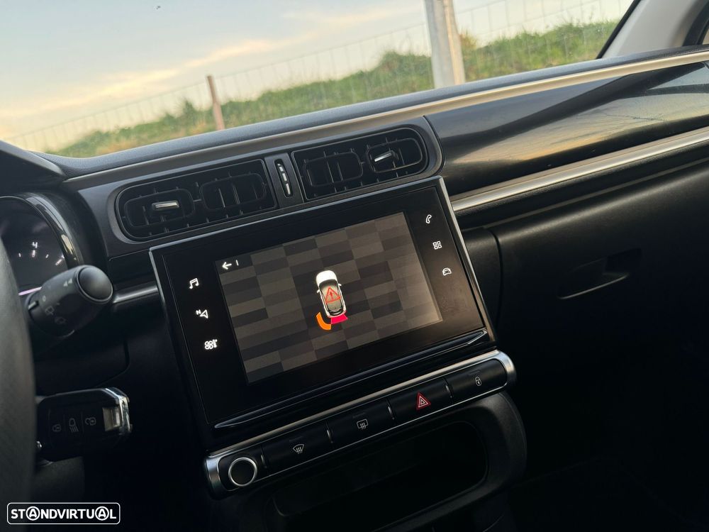 Citroën C3 1.2 PureTech Shine - 8