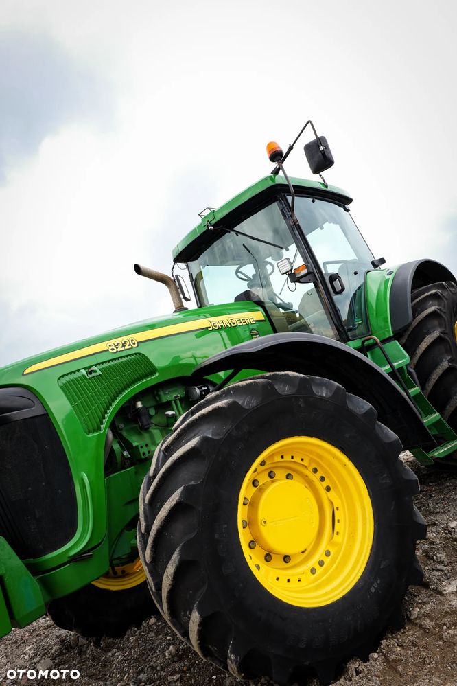 John Deere 8220 - 27