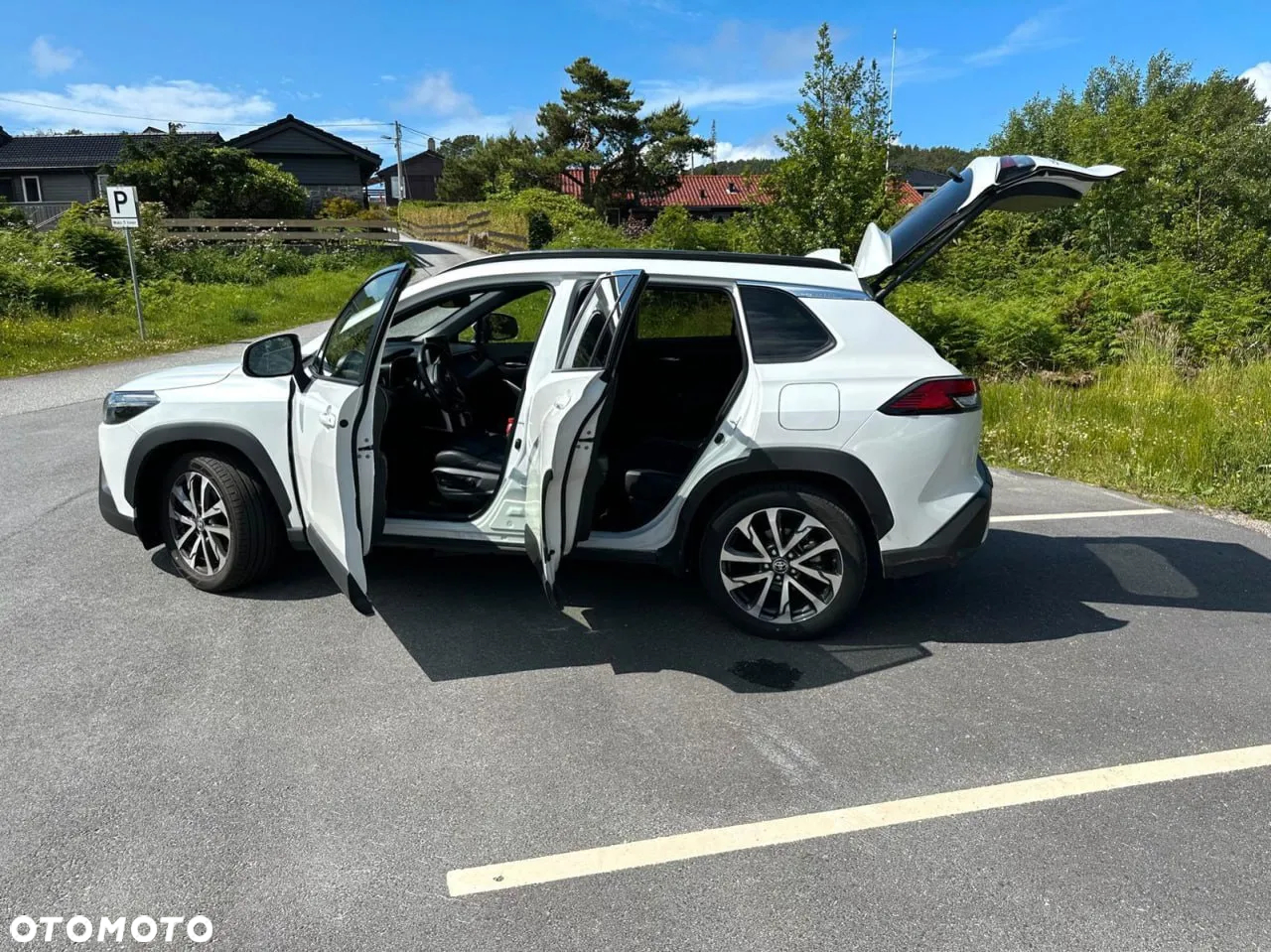 Toyota Corolla Cross 2.0 Hybrid Executive AWD - 9