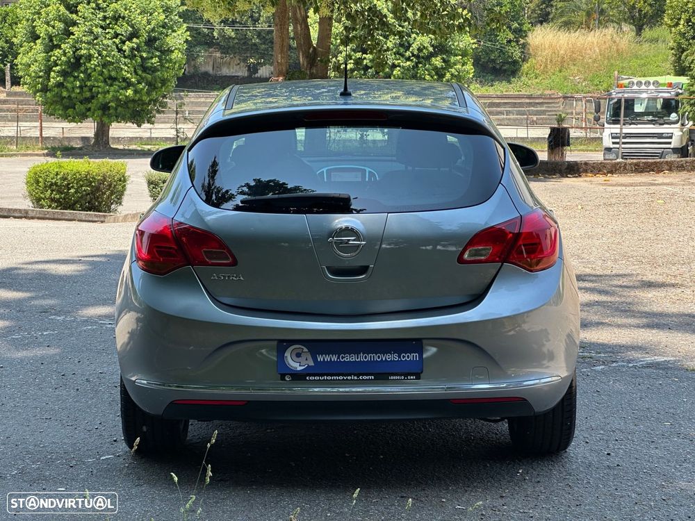 Opel Astra 1.4 Cosmo - 17