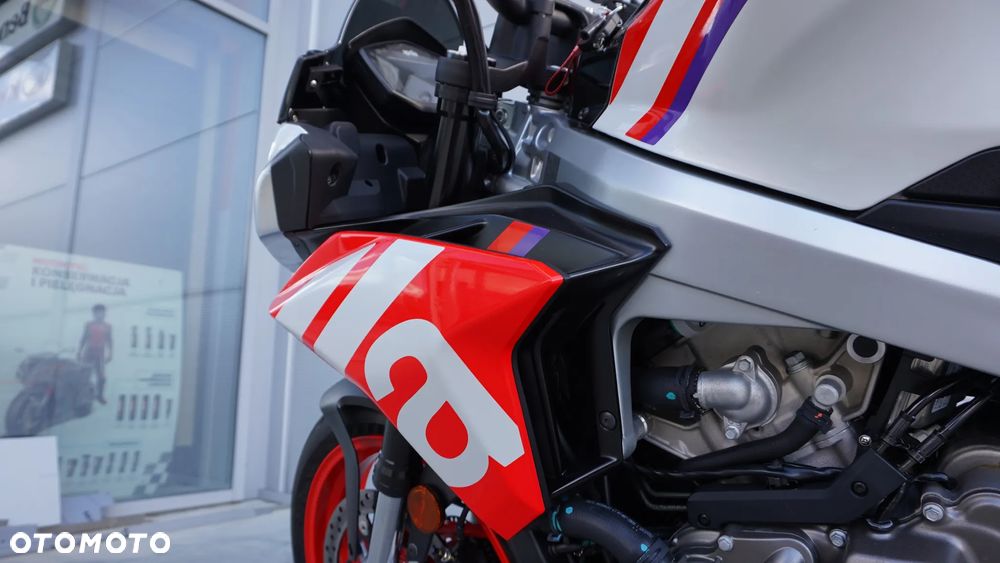 Aprilia Tuono - 10