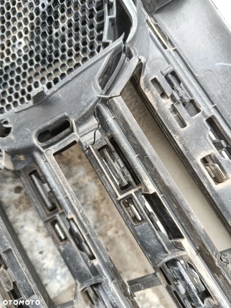 Grill VW Passat B7 Atrapa Chłodnicy Kratka 3AA853653 3AA853651 - 18