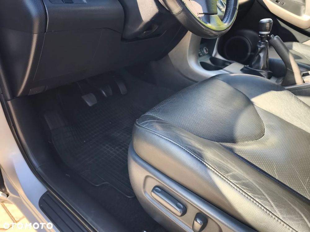 Toyota RAV4 2.2 D-CAT X Platinium NAVI - 8