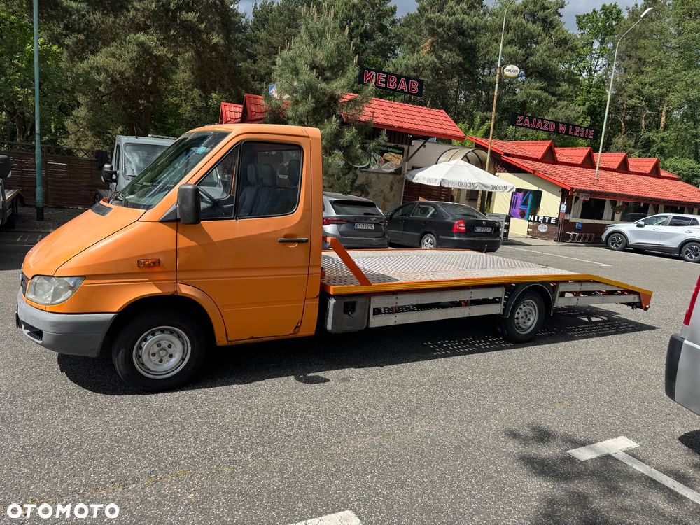 Mercedes-Benz Sprinter - 2