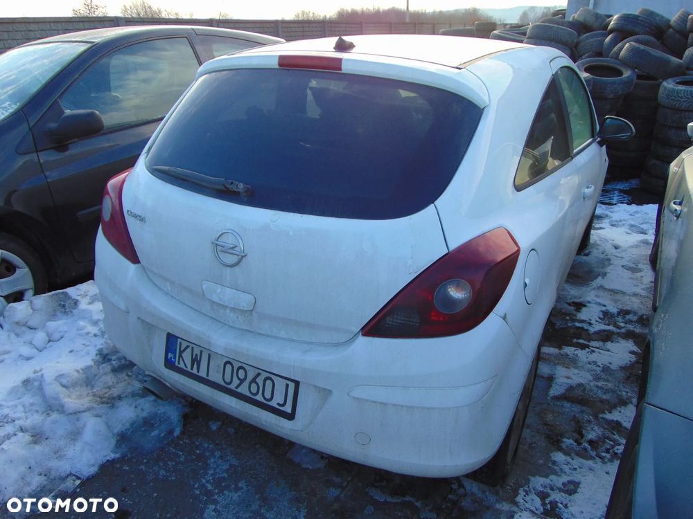 KLAPA TYŁ TYLNA CORSA D Z474 3D - 1