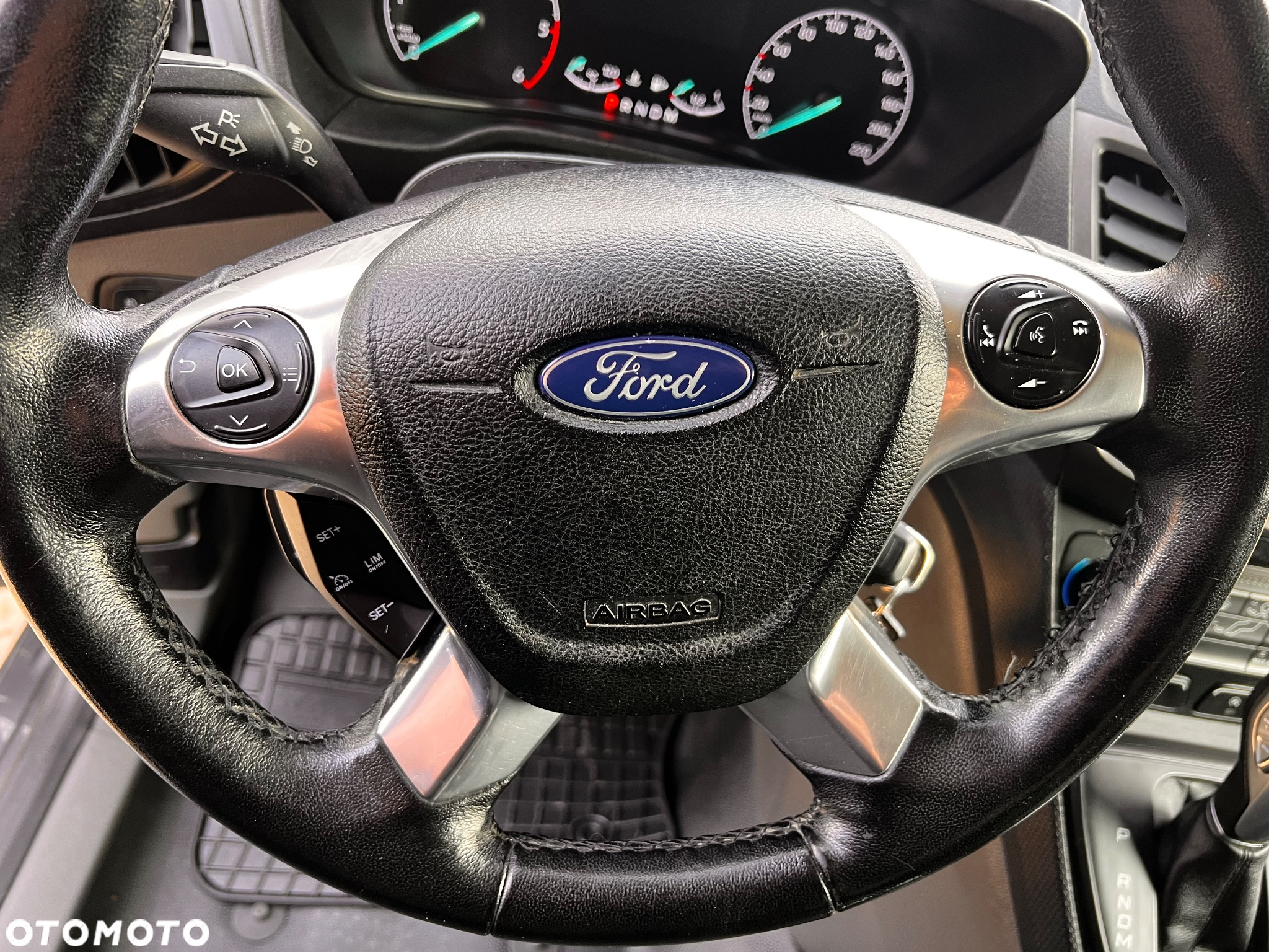 Ford Transit Connect - 16