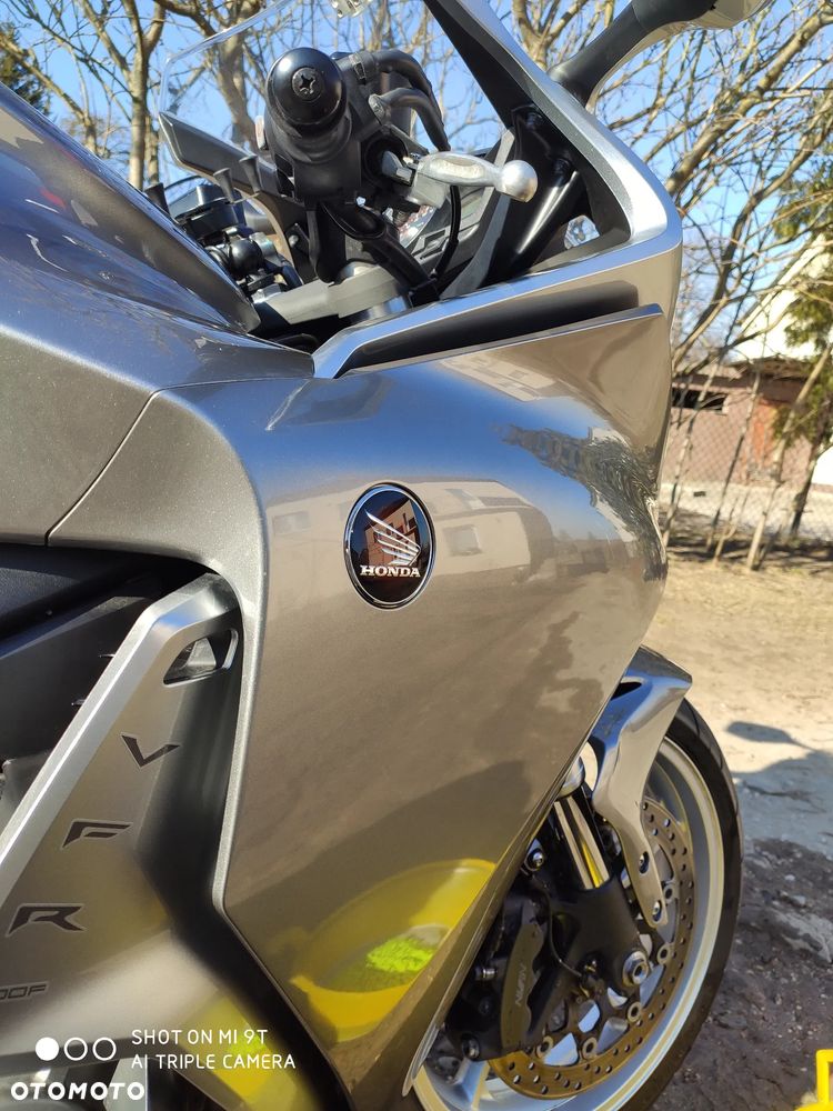 Honda VFR - 18
