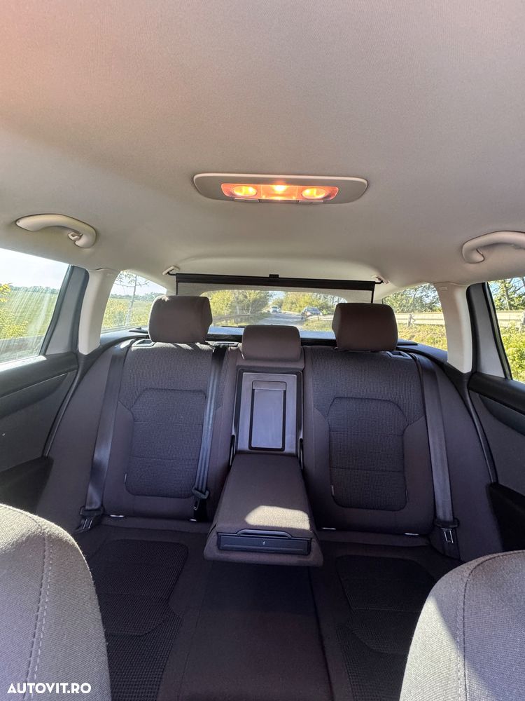Volkswagen Passat 2.0 TDI BlueMotion Technology DSG Comfortline - 11
