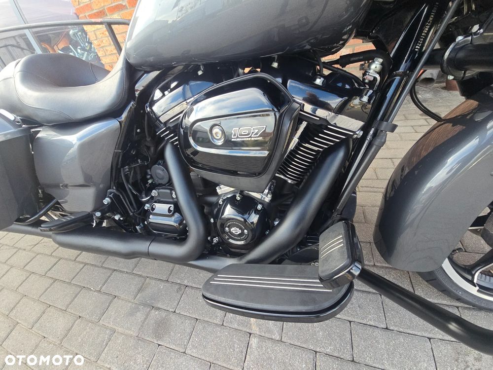 Harley-Davidson Touring Road Glide - 17
