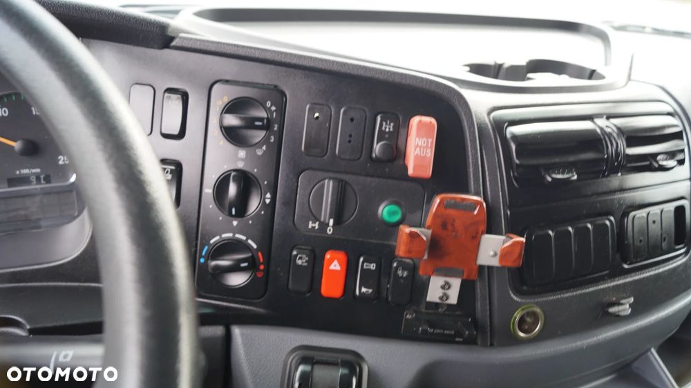 Mercedes-Benz Axor - 16