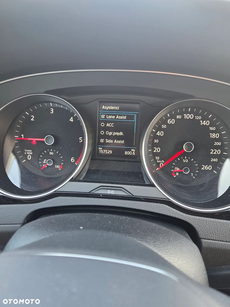 Volkswagen Passat 2.0 TDI SCR DSG Business - 17