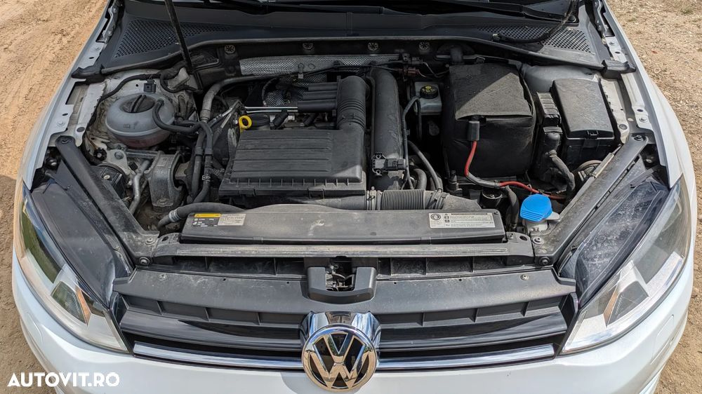 Volkswagen Golf 1.2 TSI BMT Comfortline - 20