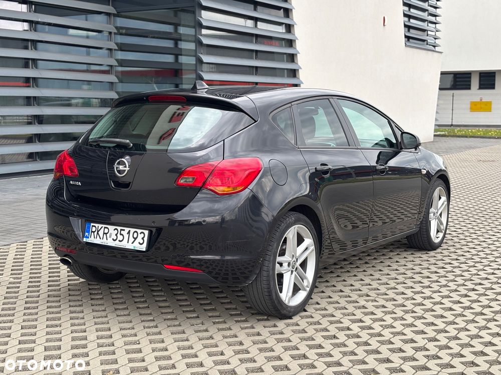 Opel Astra 1.4 T Enjoy - 4