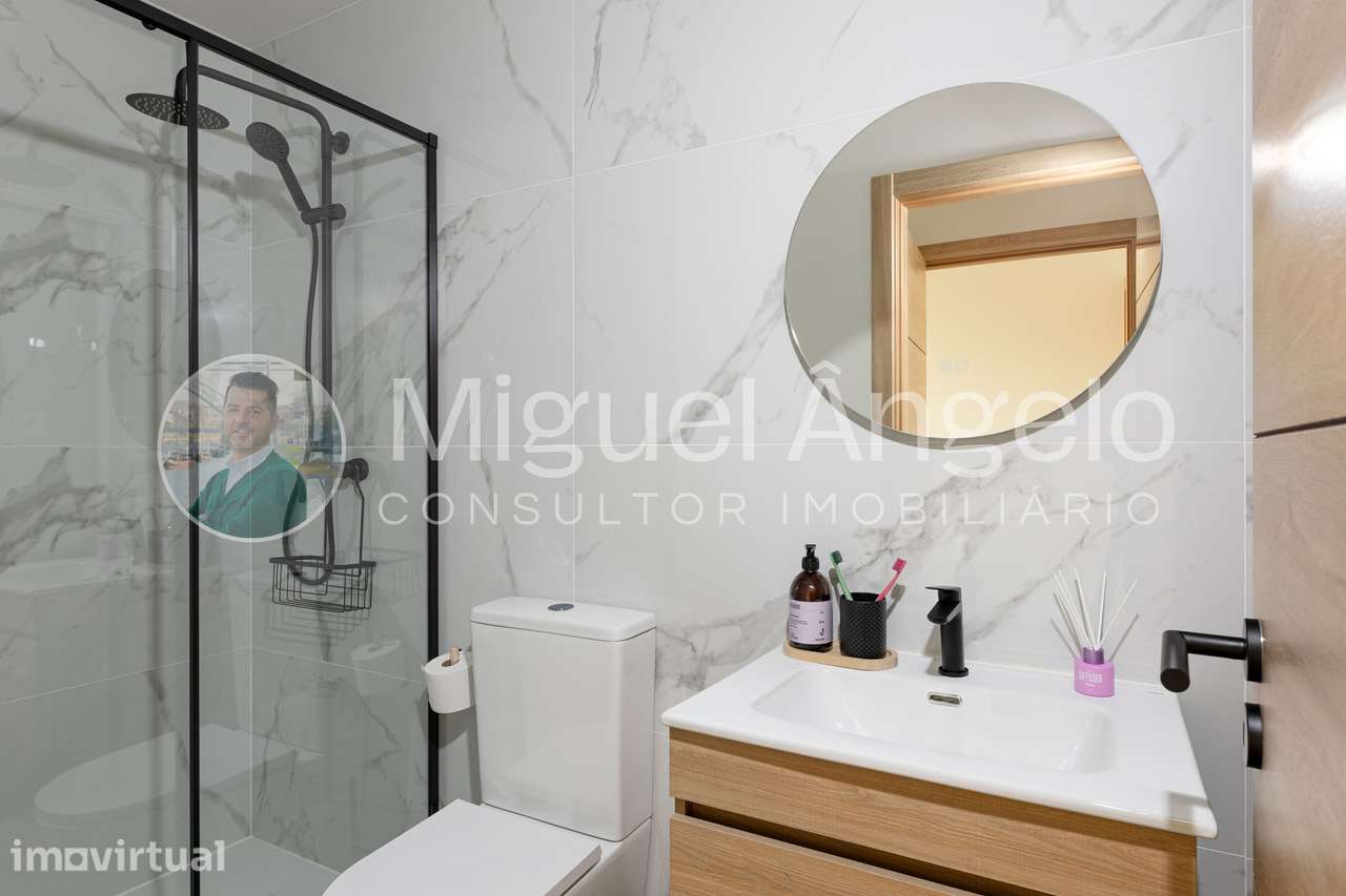 Venda T3 1ºpiso no Egas Moniz III — acabamentos premium e elevador - Grande imagem: 2/8