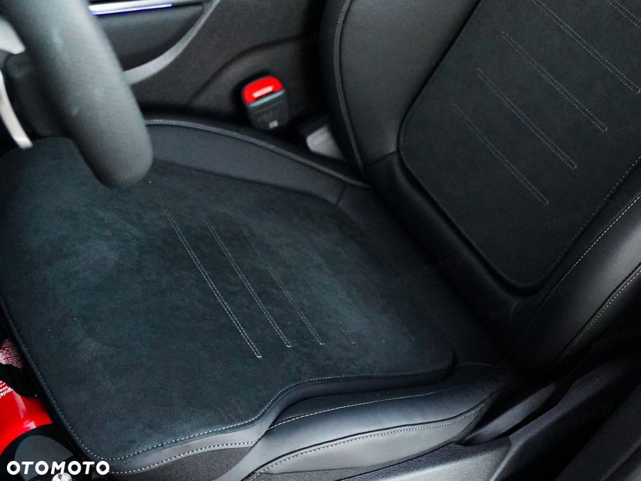 Mercedes-Benz GLC - 7