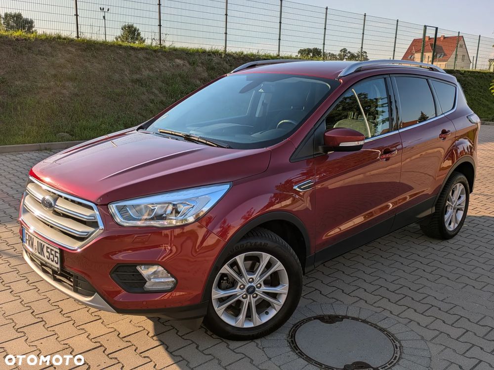 Ford Kuga 1.5 EcoBoost 2x4 Titanium - 3