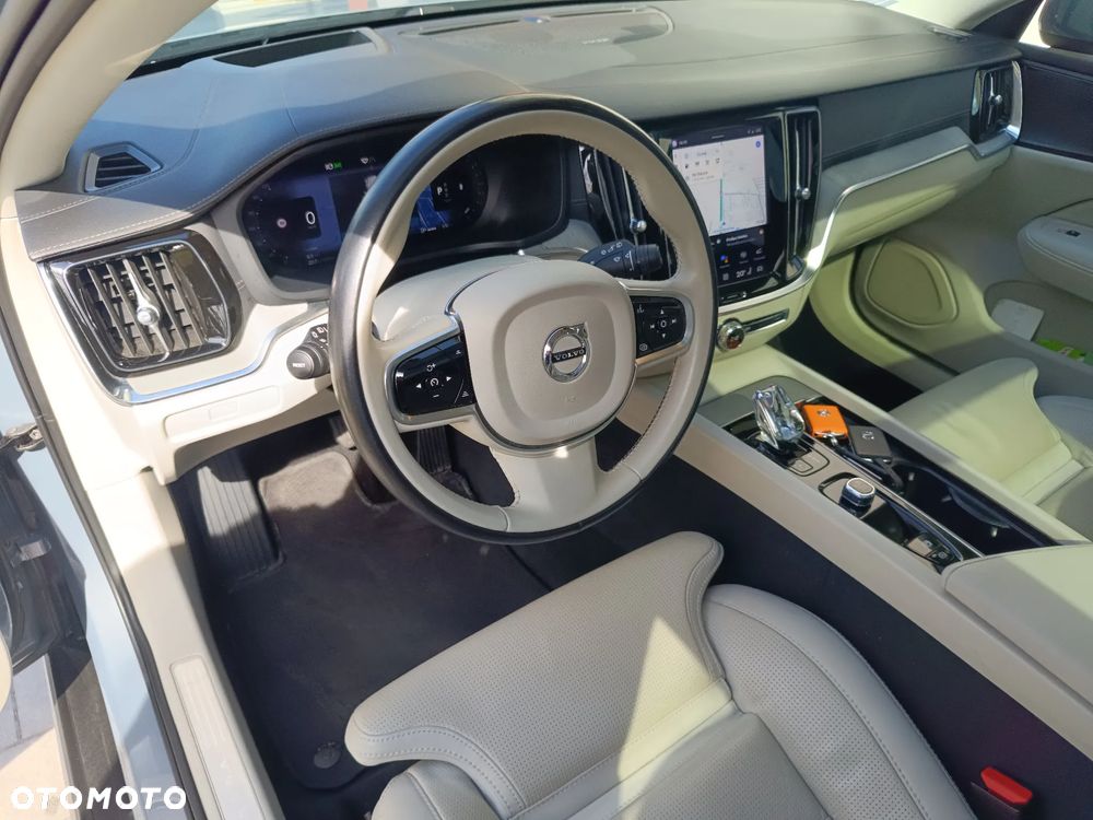 Volvo V60 Cross Country Plus B5 B AWD - 14