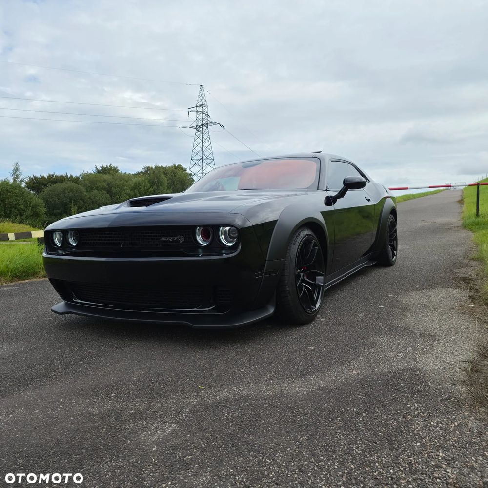 Dodge Challenger - 27