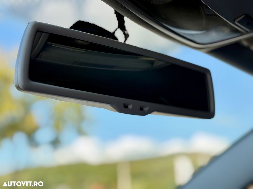 Volkswagen Passat Variant 2.0 TDI Highline - 35