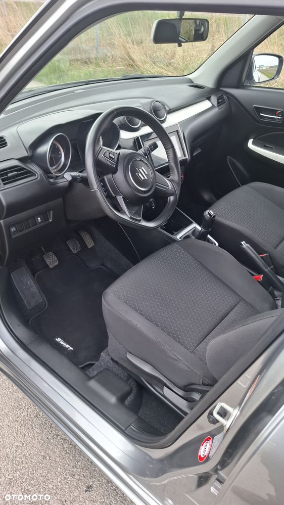 Suzuki Swift 1.2 Premium - 10