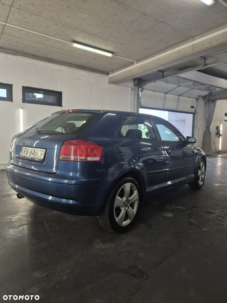 Audi A3 3-drzwiowe 1.6 Attraction - 3