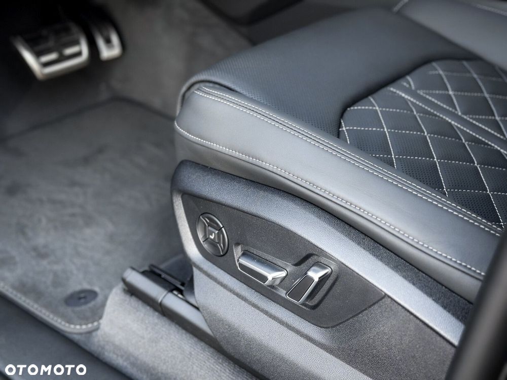 Audi Q8 - 18
