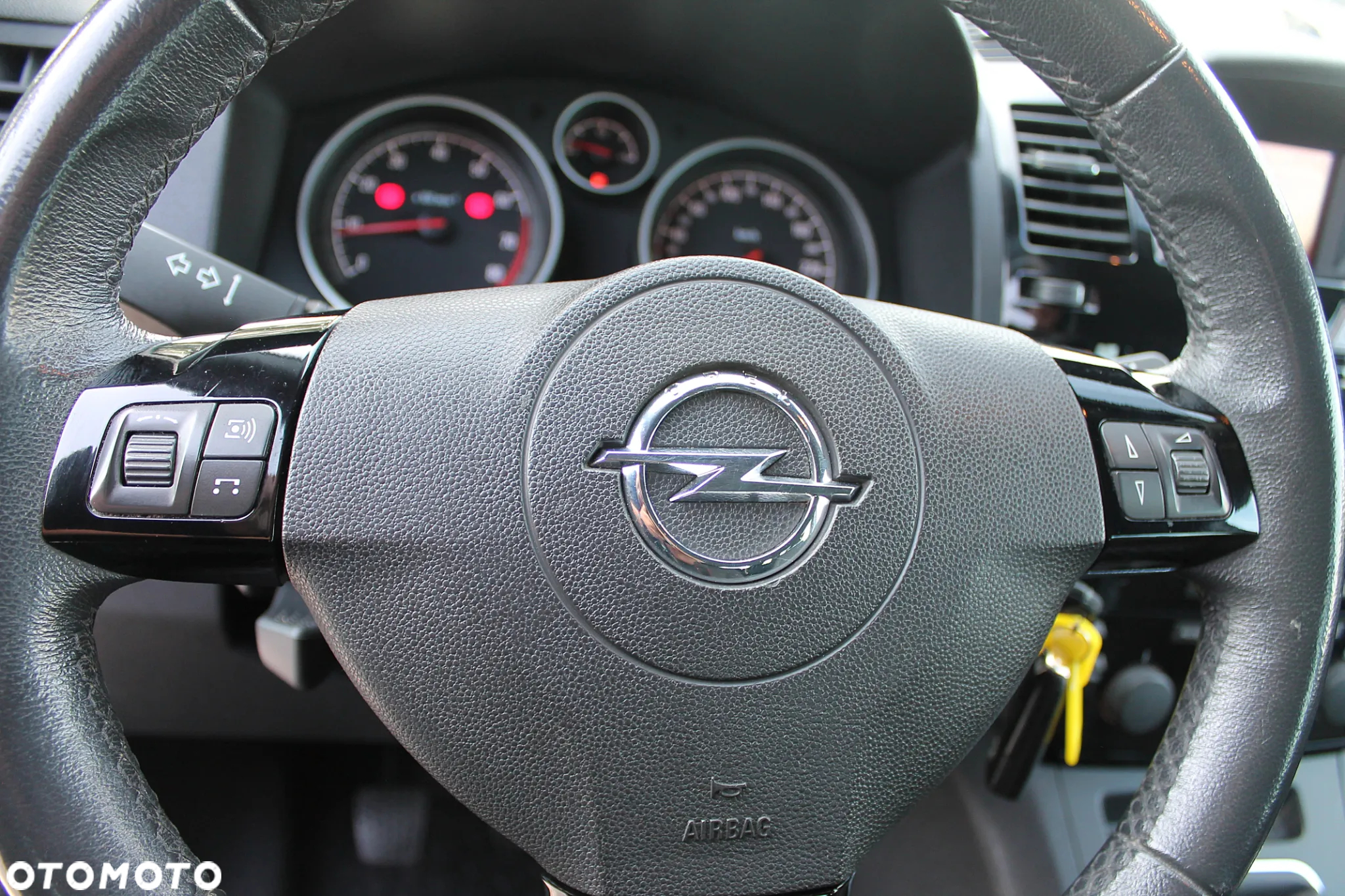 Opel Zafira 1.8 Cosmo EU5 - 12