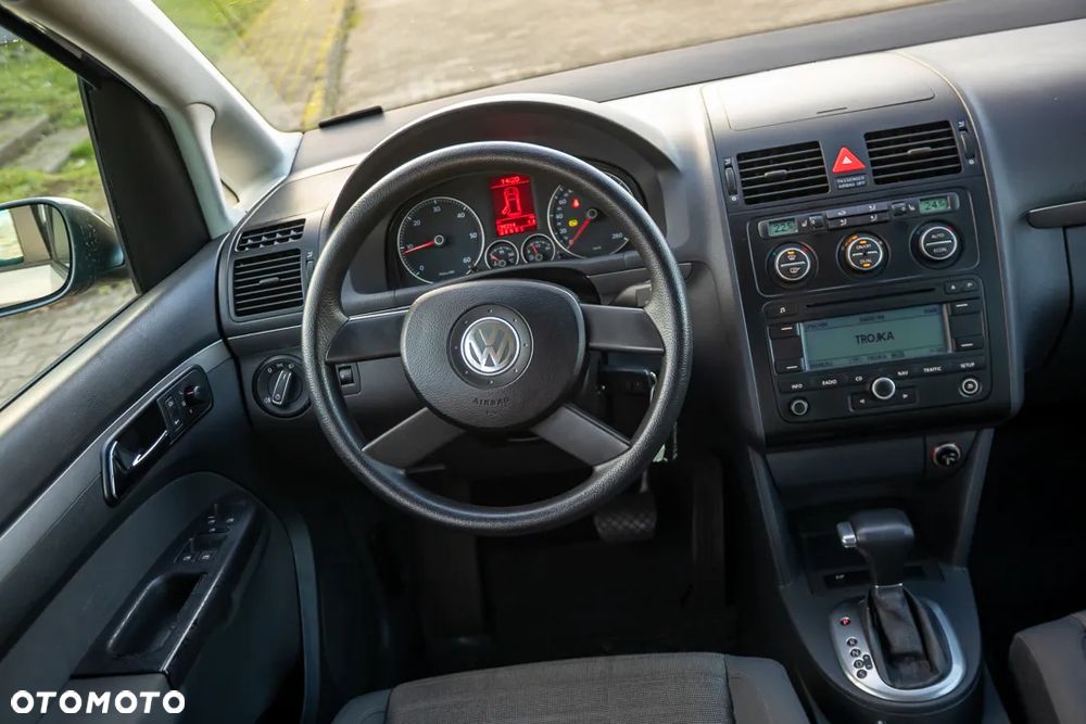 Volkswagen Touran 1.9 TDI DSG Trendline - 31