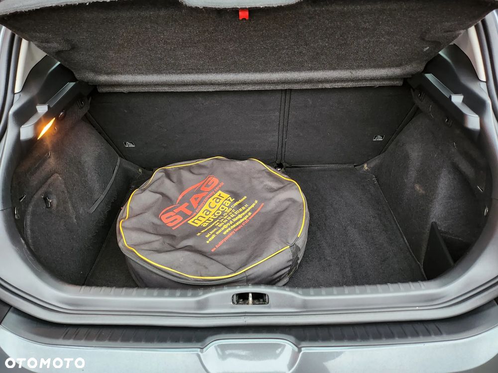 Peugeot 308 - 8
