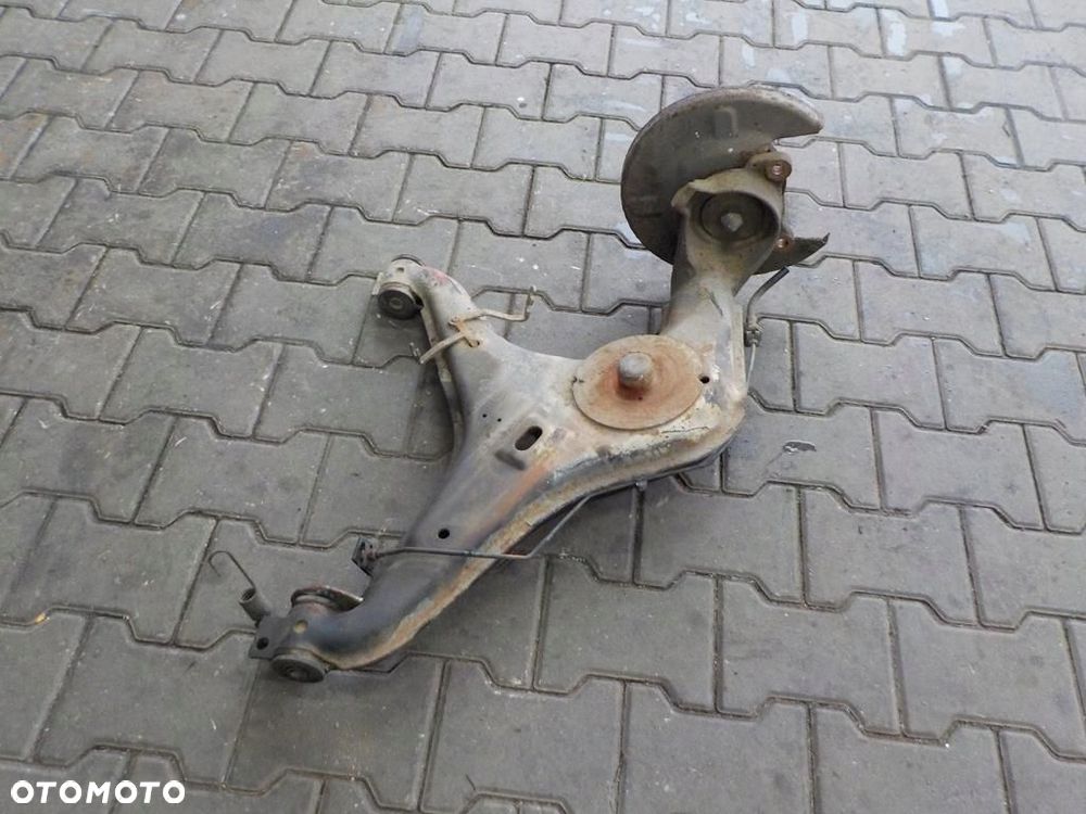 VW T4 96-03 WAHACZ PRAWY TYŁ TYLNY - 2