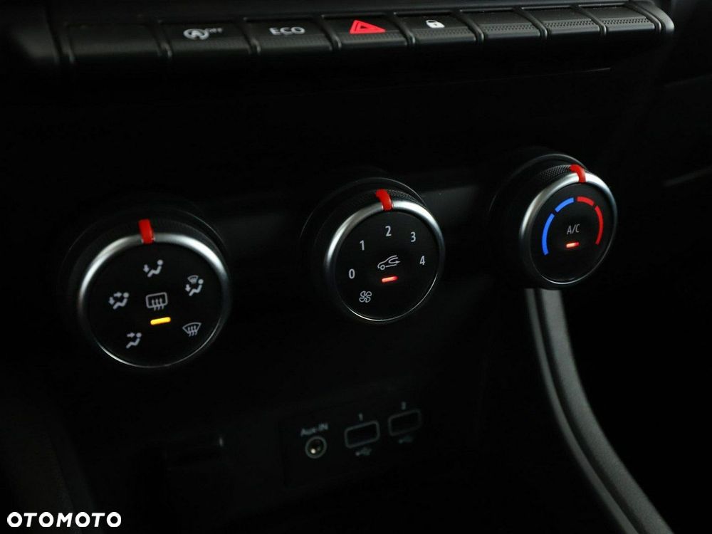 Renault Captur TCe 100 BUSINESS EDITION - 27