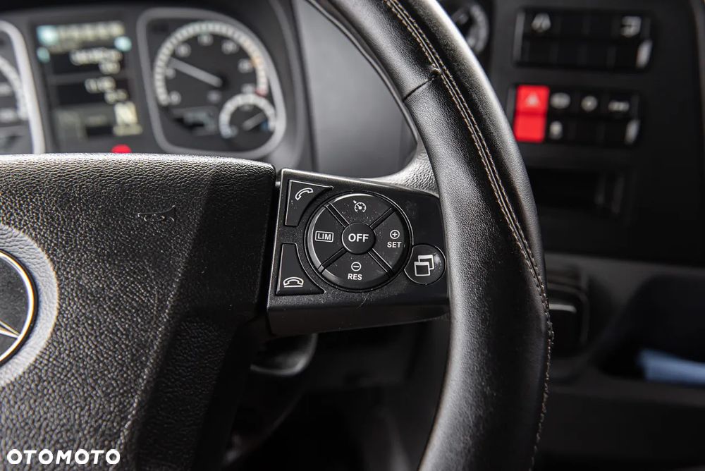 Mercedes-Benz ATEGO - 16