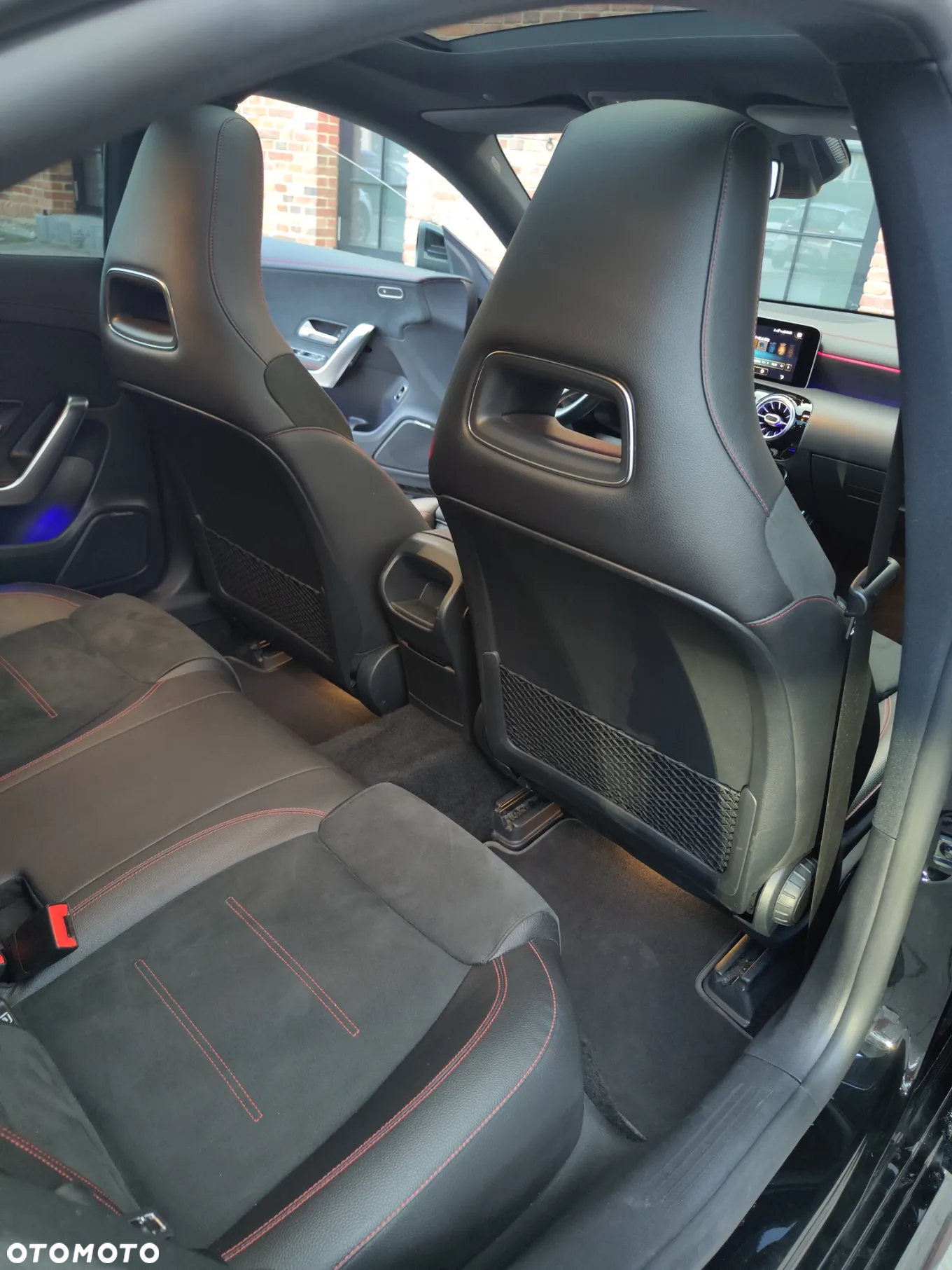 Mercedes-Benz CLA 250 4-Matic AMG Line 7G-DCT - 12