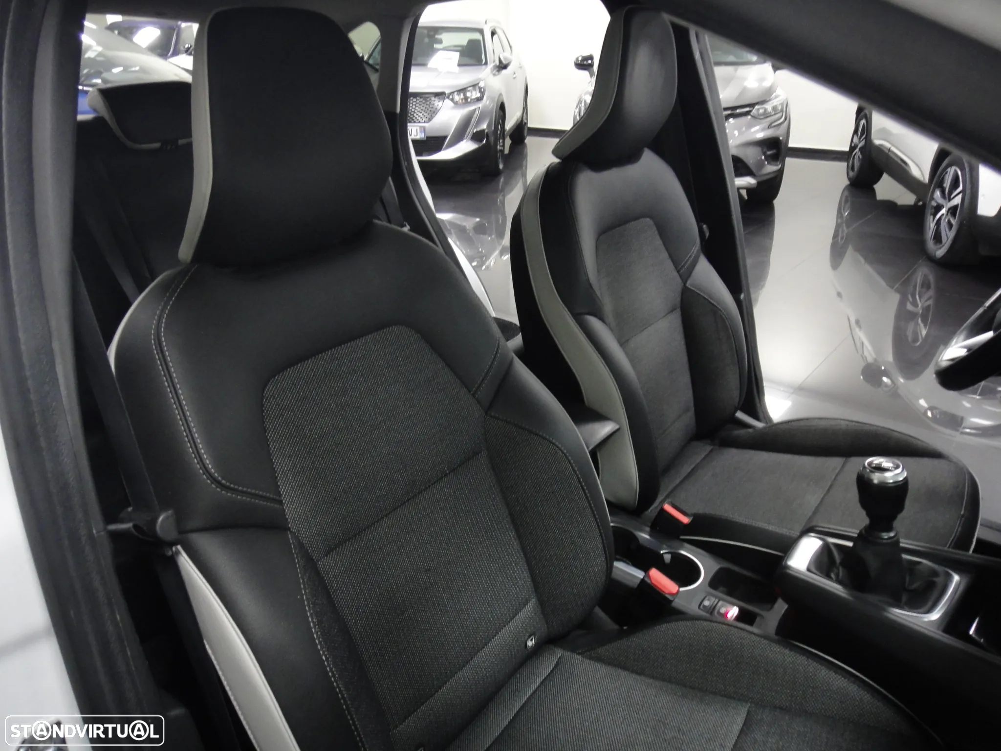 Renault Captur 1.0 TCe Exclusive - 21